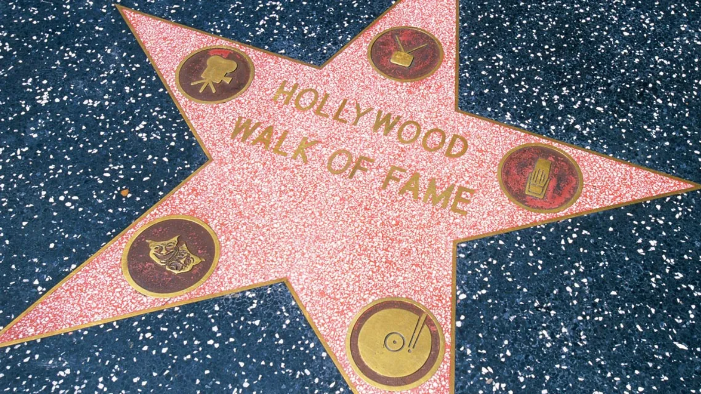 “HOLLYWOOD WALK OF FAME” – GIẢI MÃ ĐẠI LỘ DANH VỌNG HUYỀN THOẠI CHẤN ĐỘNG THẾ GIỚI!